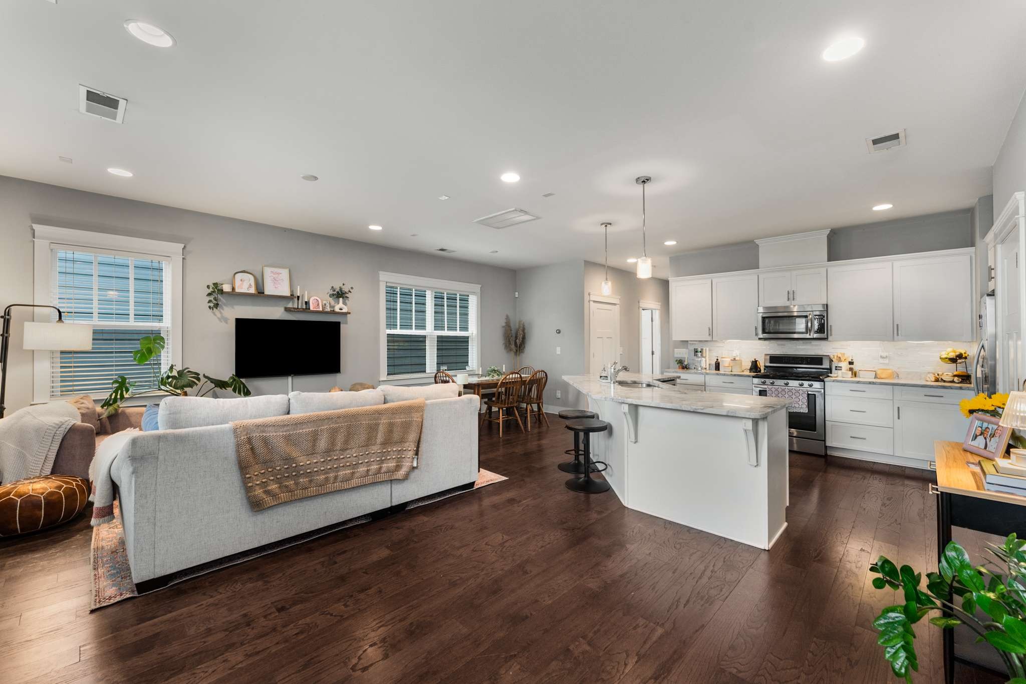 1813 7th Ave N 102