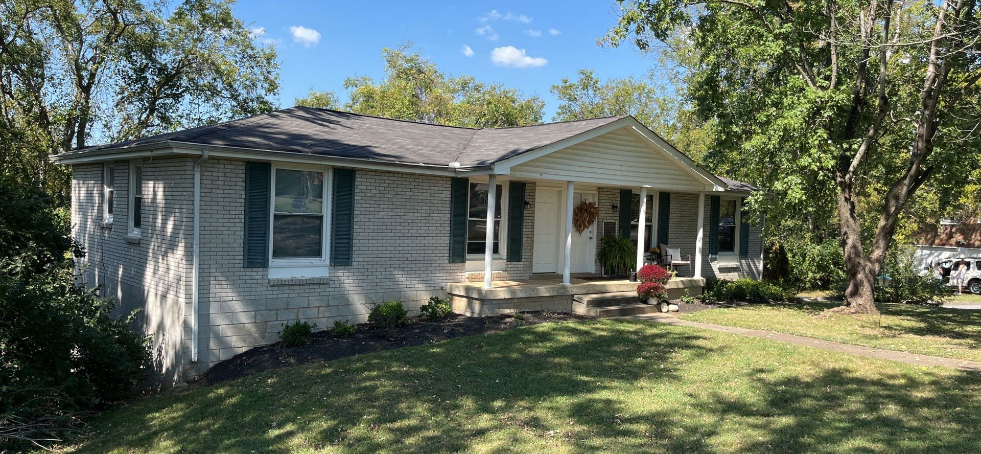 listing at 2716 Donna Hill Dr, Nashville