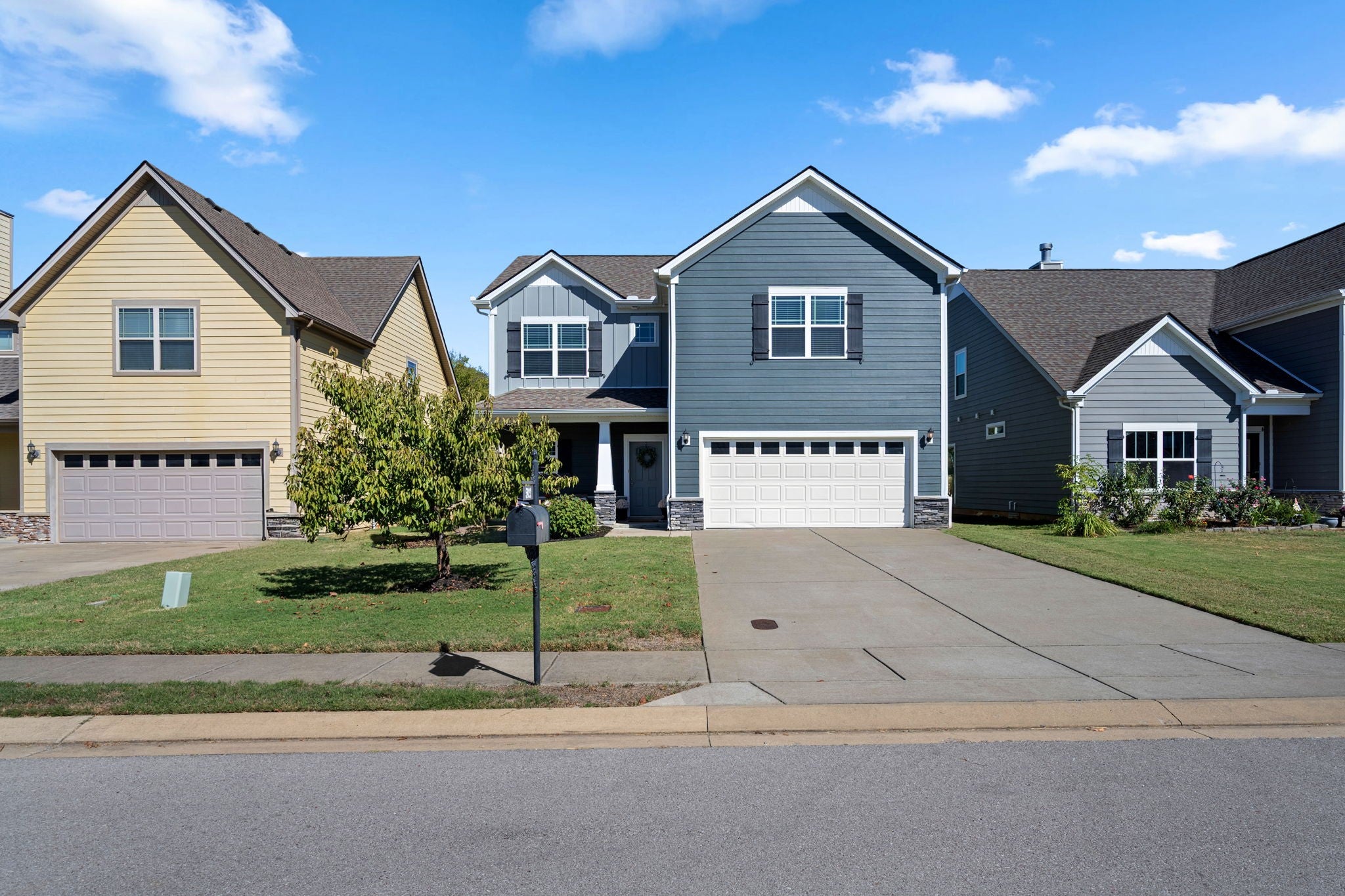 5923 Enclave Dr
