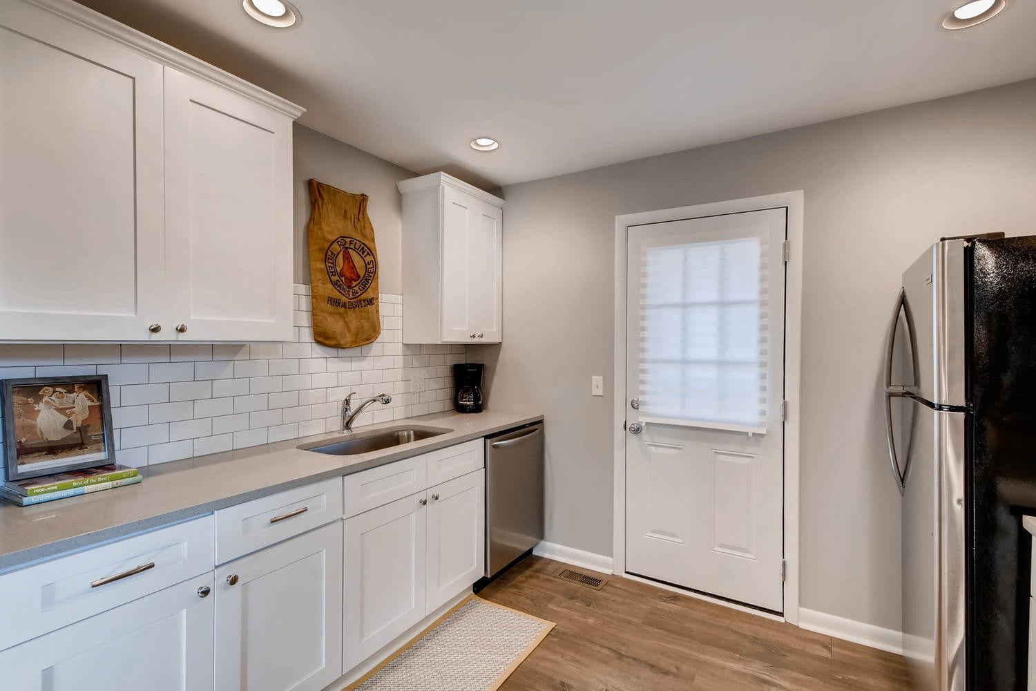 2.0-bed rental at 1520 Russell St A