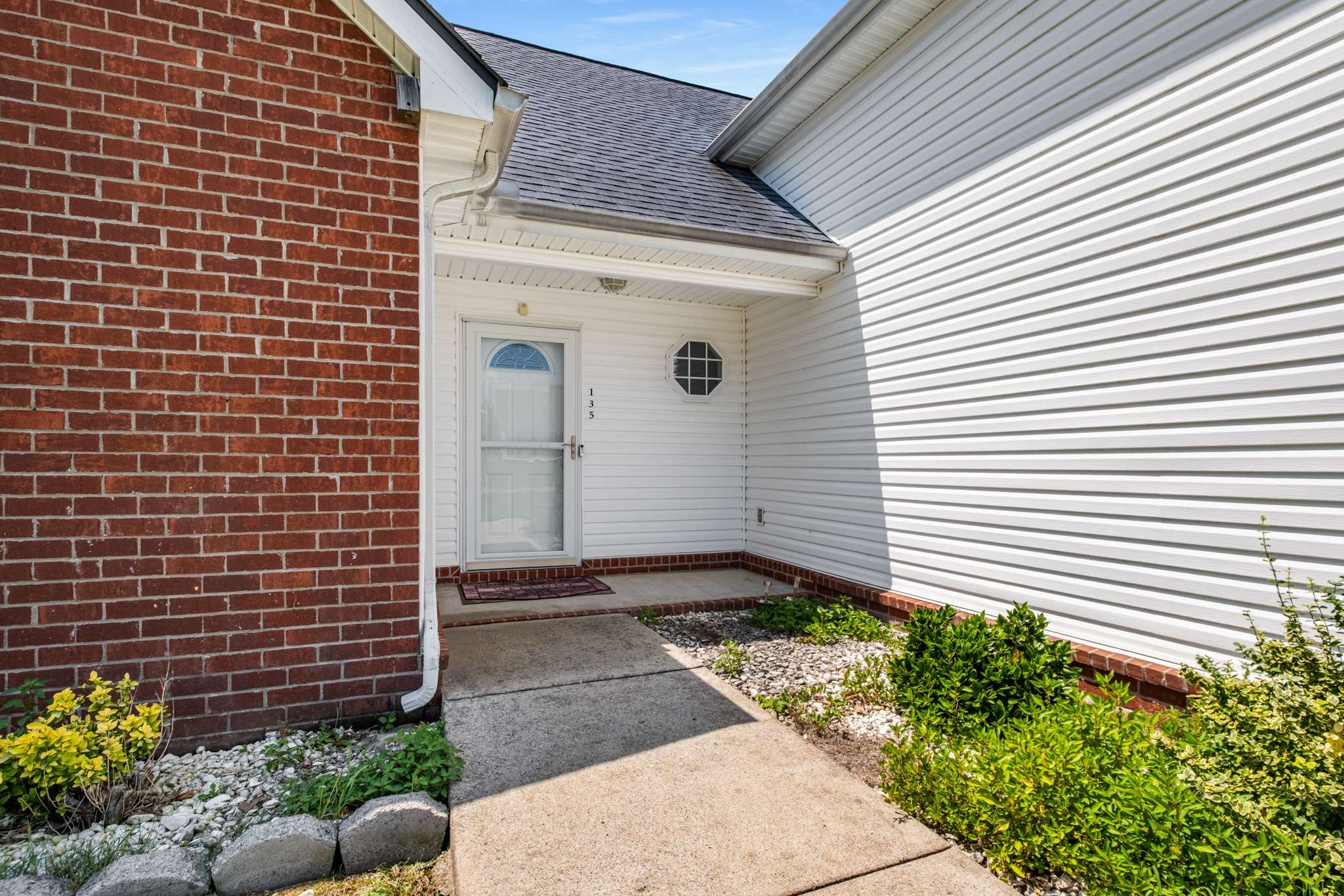 135 Centerrock Dr