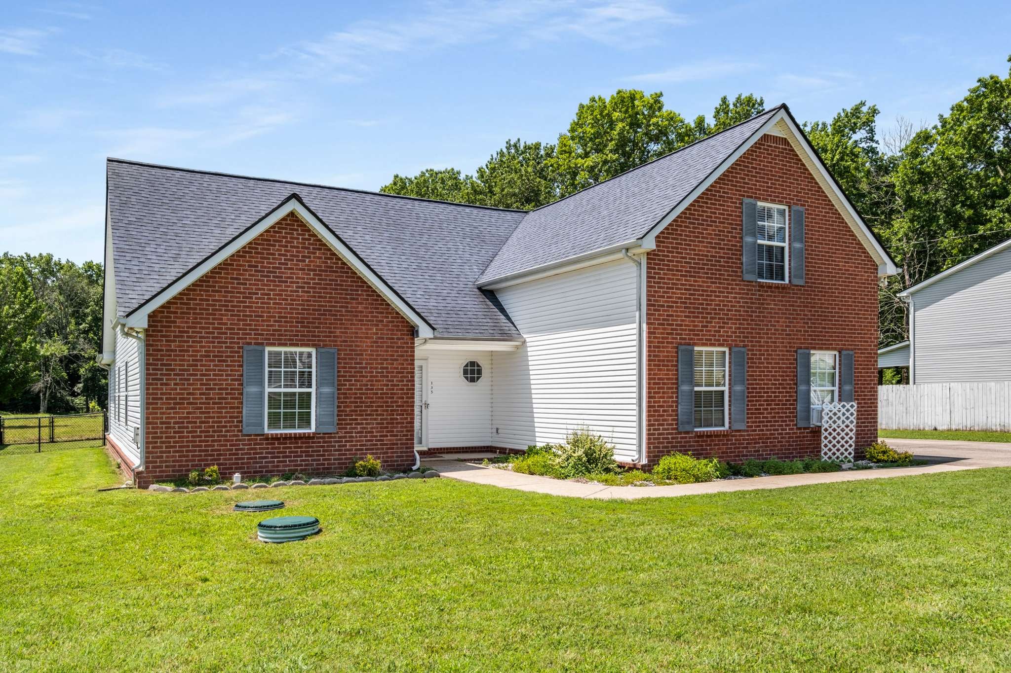 135 Centerrock Dr