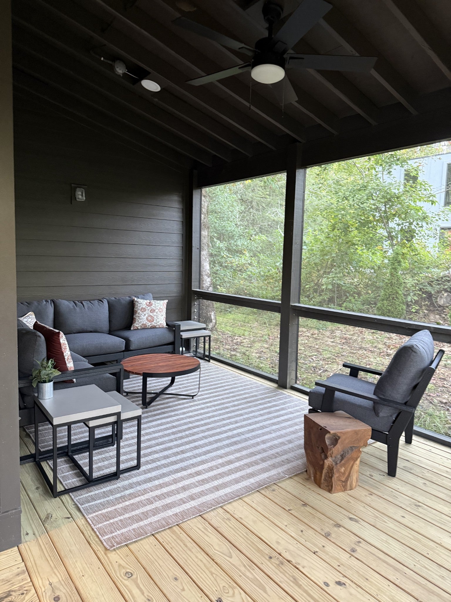156 Hemlock Cv