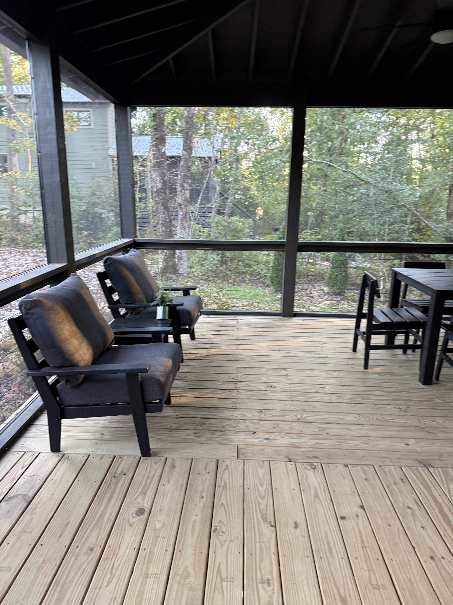 156 Hemlock Cv