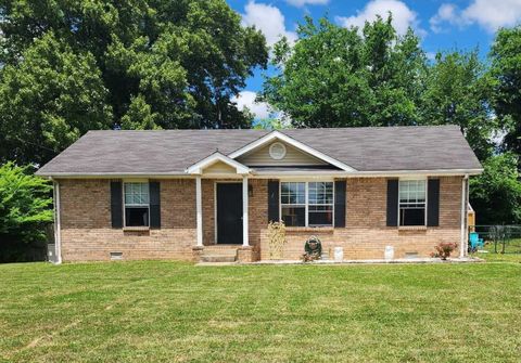 583 Oakmont Dr Clarksville TN 37042
