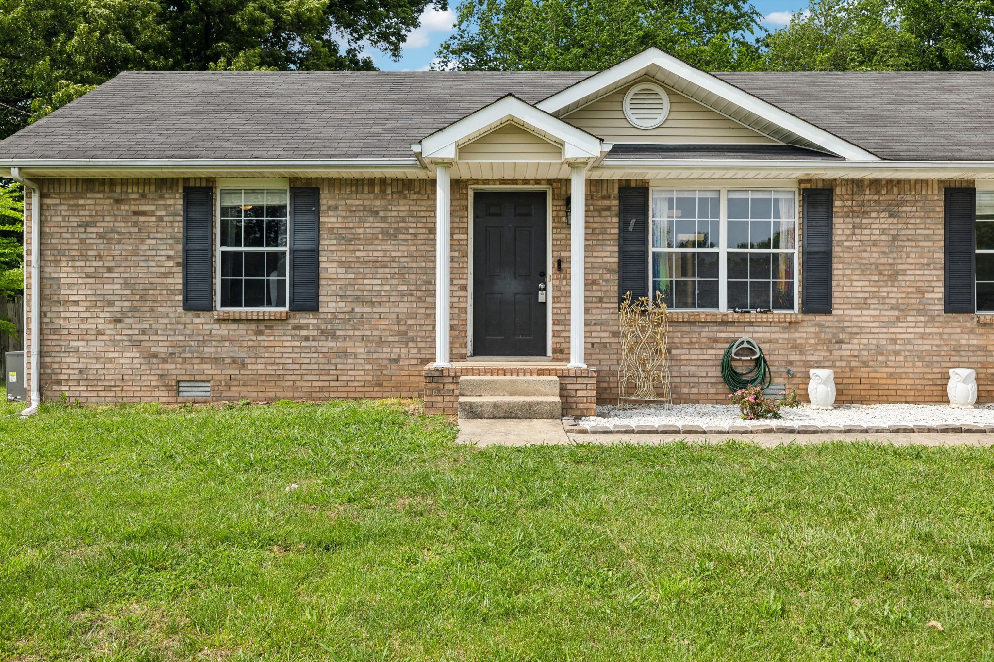 583 Oakmont Dr