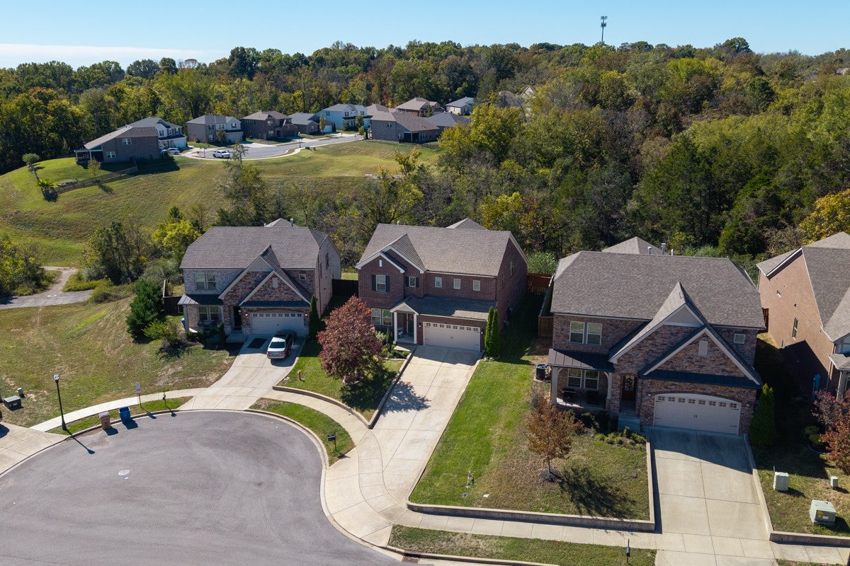 577 Fall Creek Cir