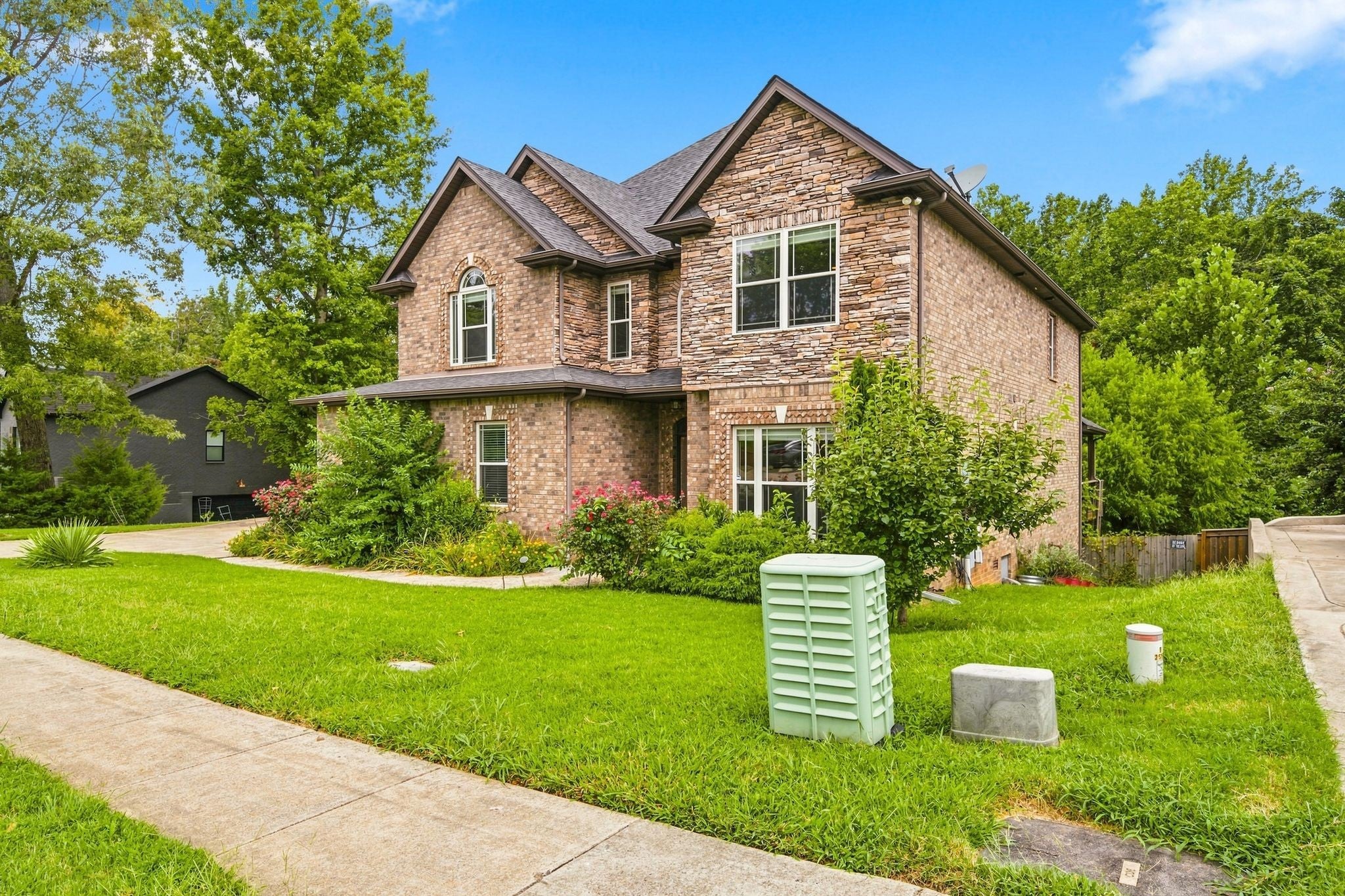 2551 Everwood Ct