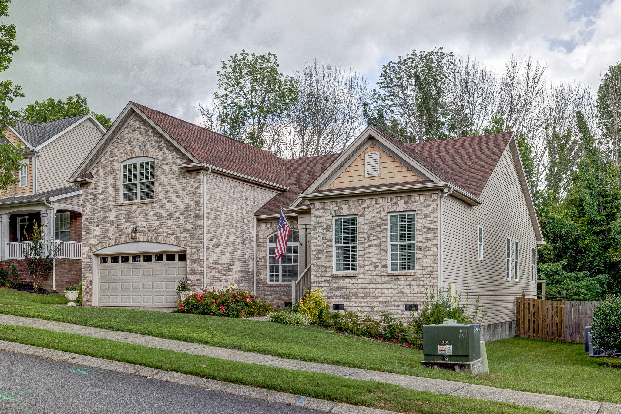 726 Cowan Dr