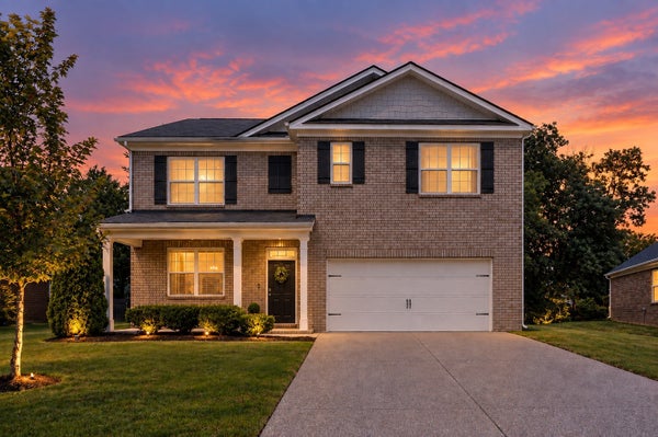 1222 SYLVAN PARK DR, SPRING HILL, TN 37174 - Image c7f8959a25a2b44e66e72ea0f6b7ebf8/2187836879