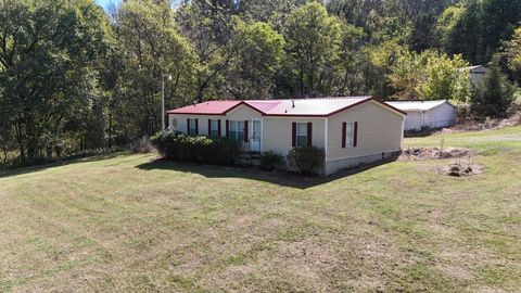 1085 Hawkins Branch Rd Bethpage TN 37022