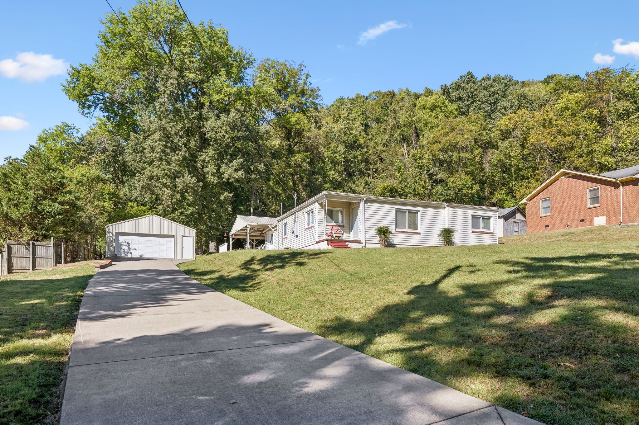 2-bed listing at 3703 Homeland Dr, Nashville