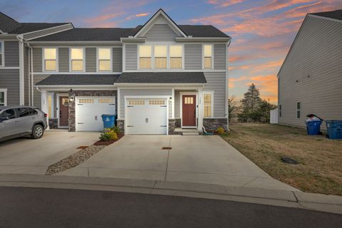 733 Lipizanner Ln Smyrna TN 37167