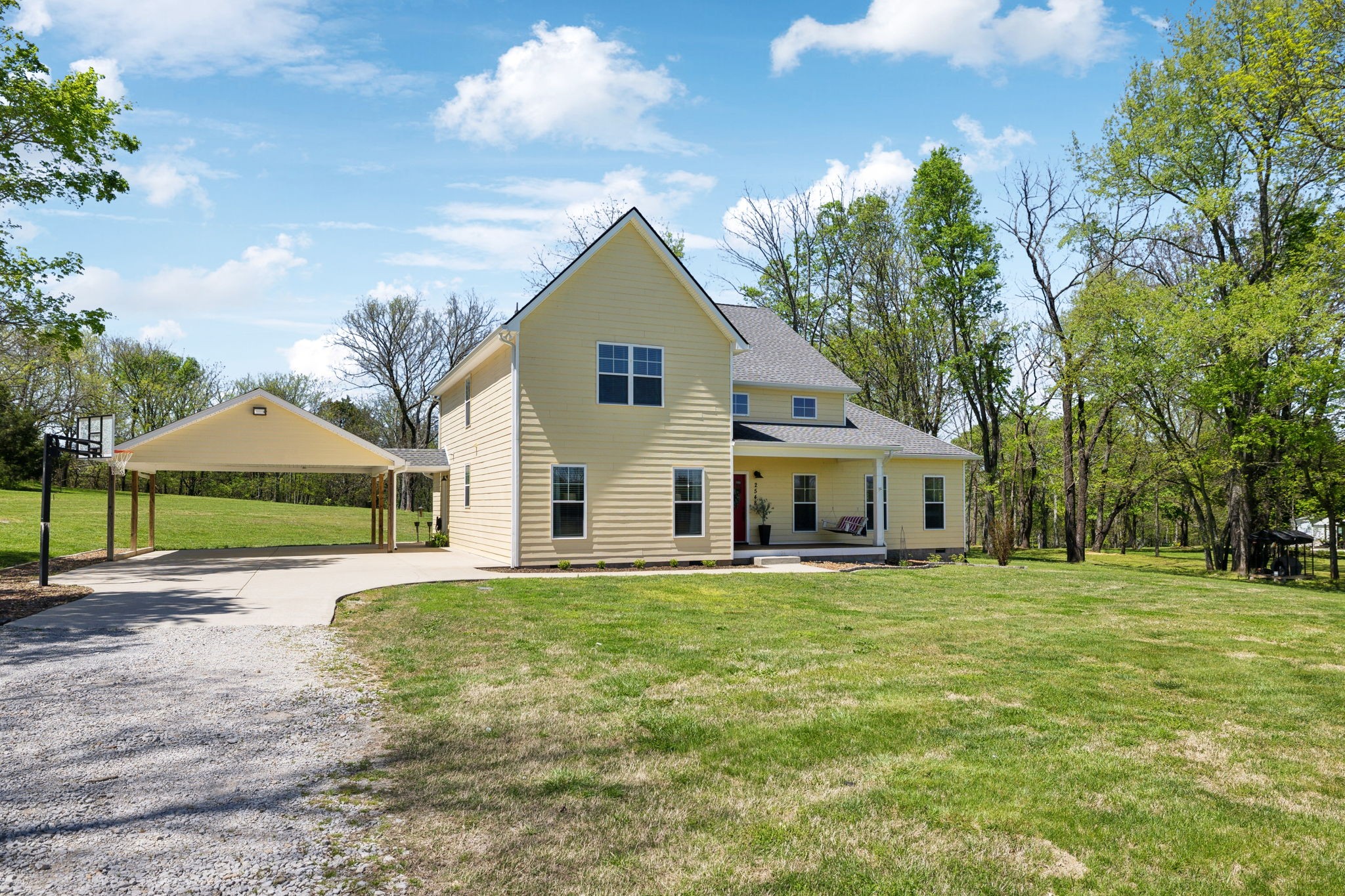 2548 Graham Rd
