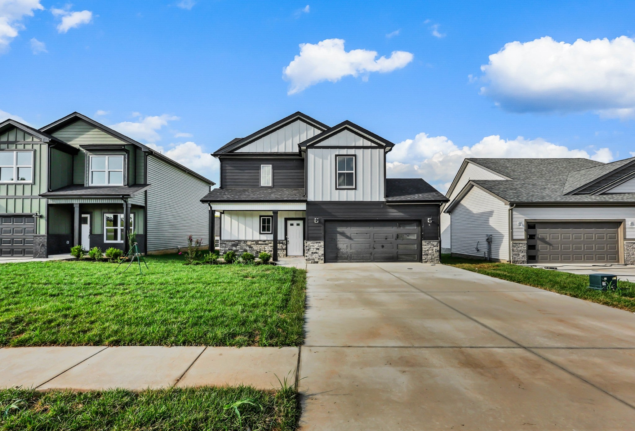 2716 Brewster Dr