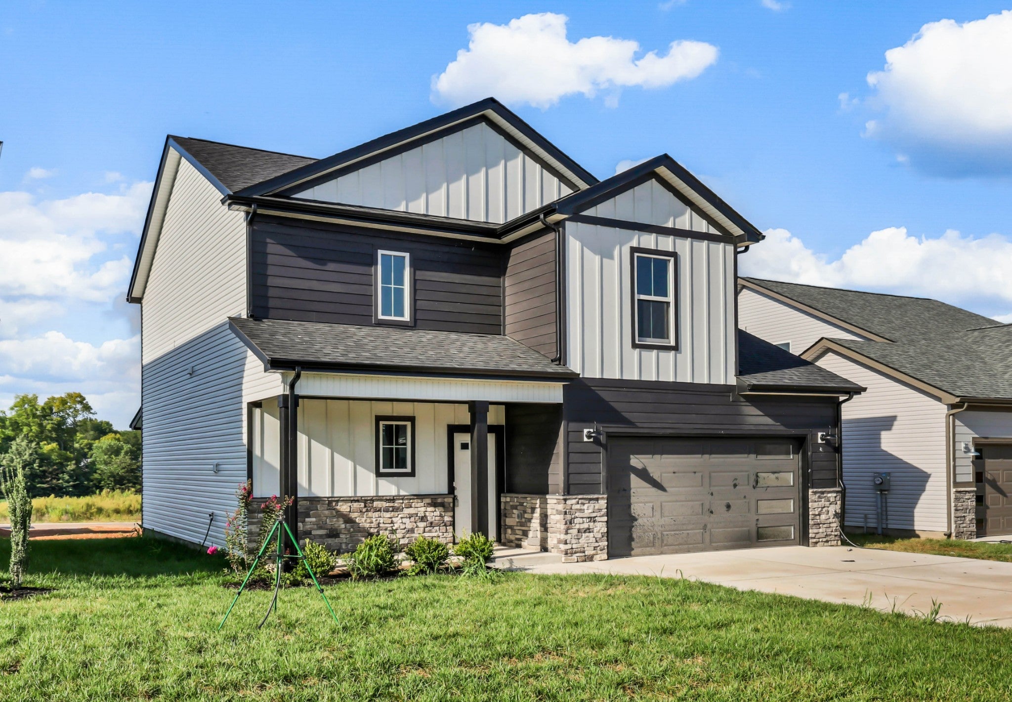 2716 Brewster Dr