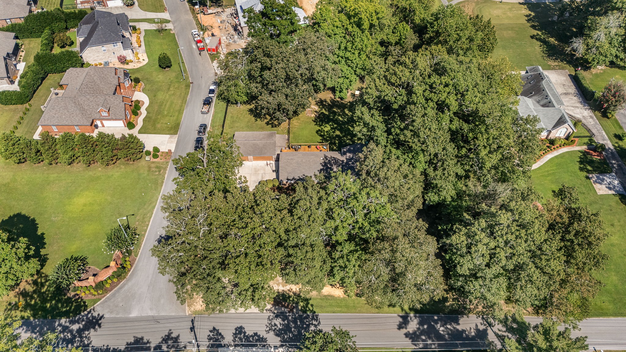 1922 Country Club Dr