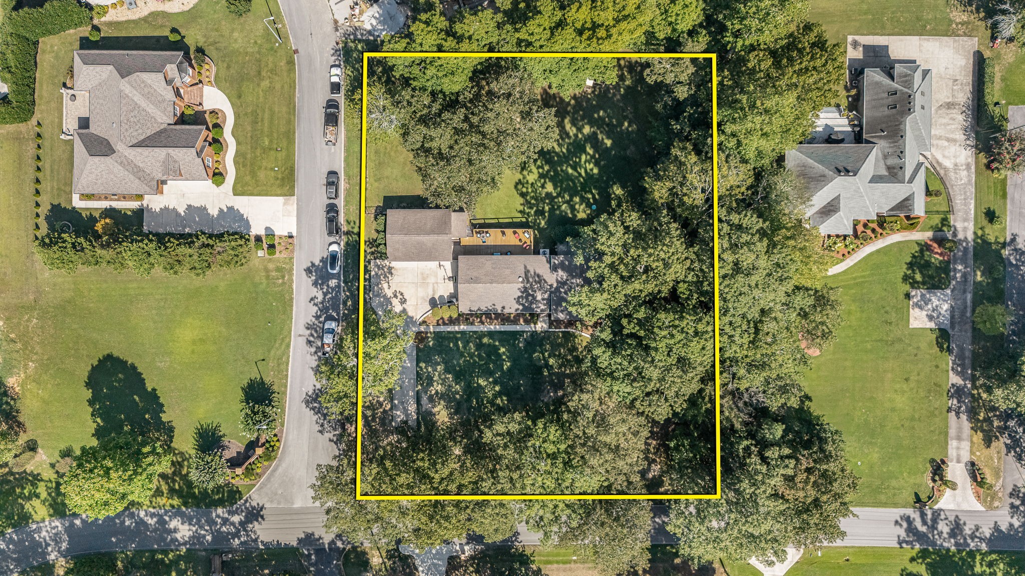 1922 Country Club Dr