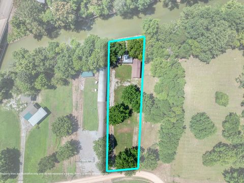 85 Bargeview Ln Adamsville TN 38310