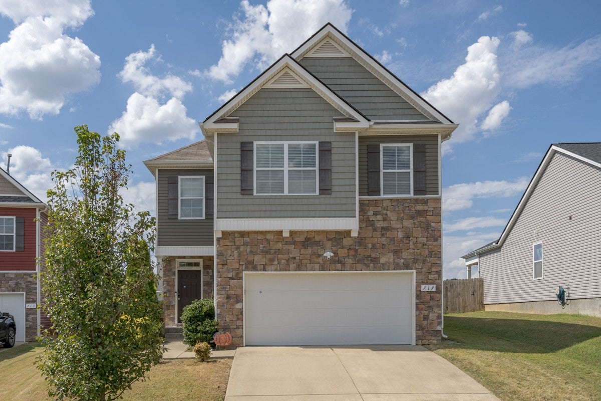 717 Prominence Rd