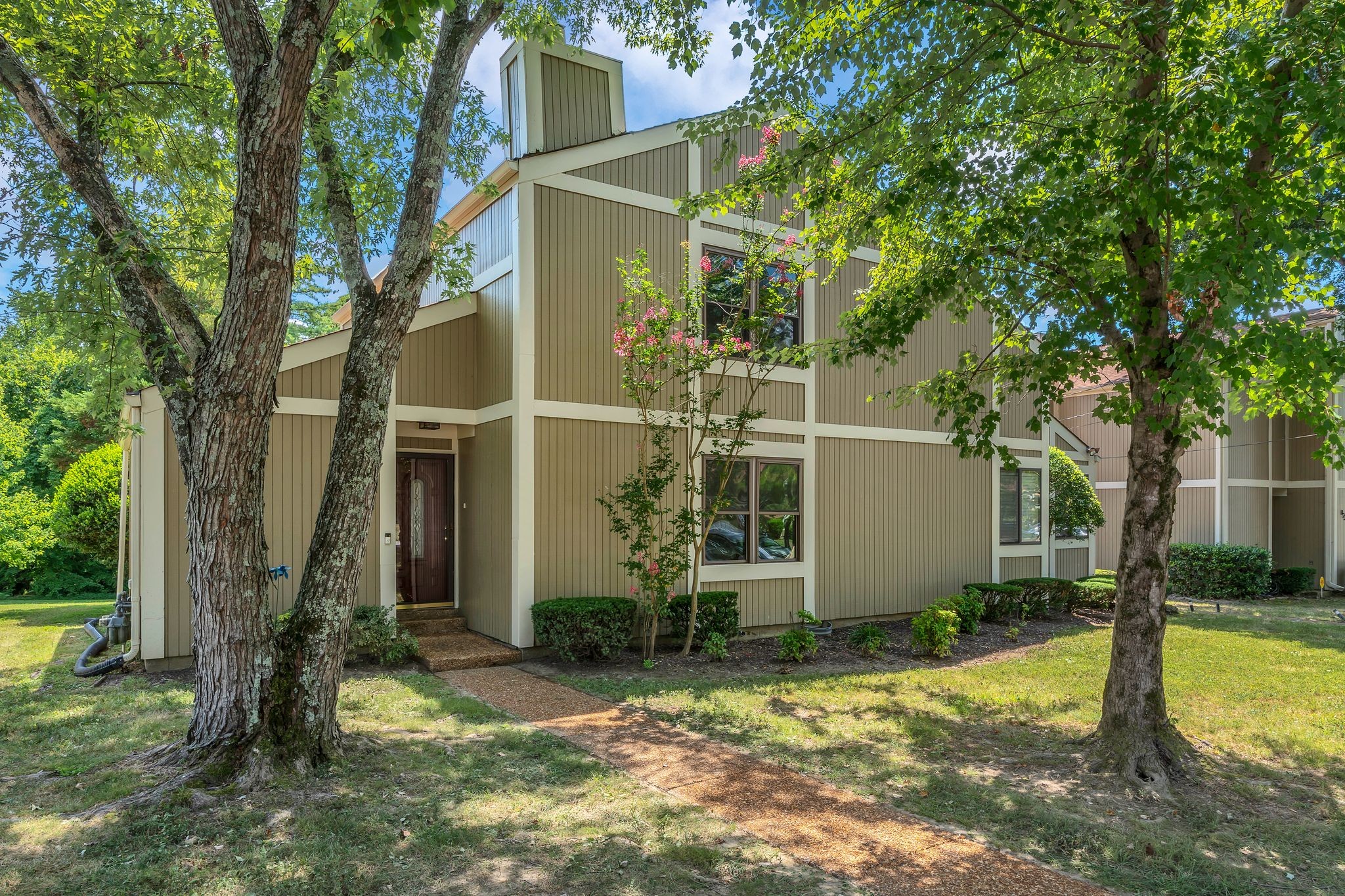 819 Todd Preis Dr