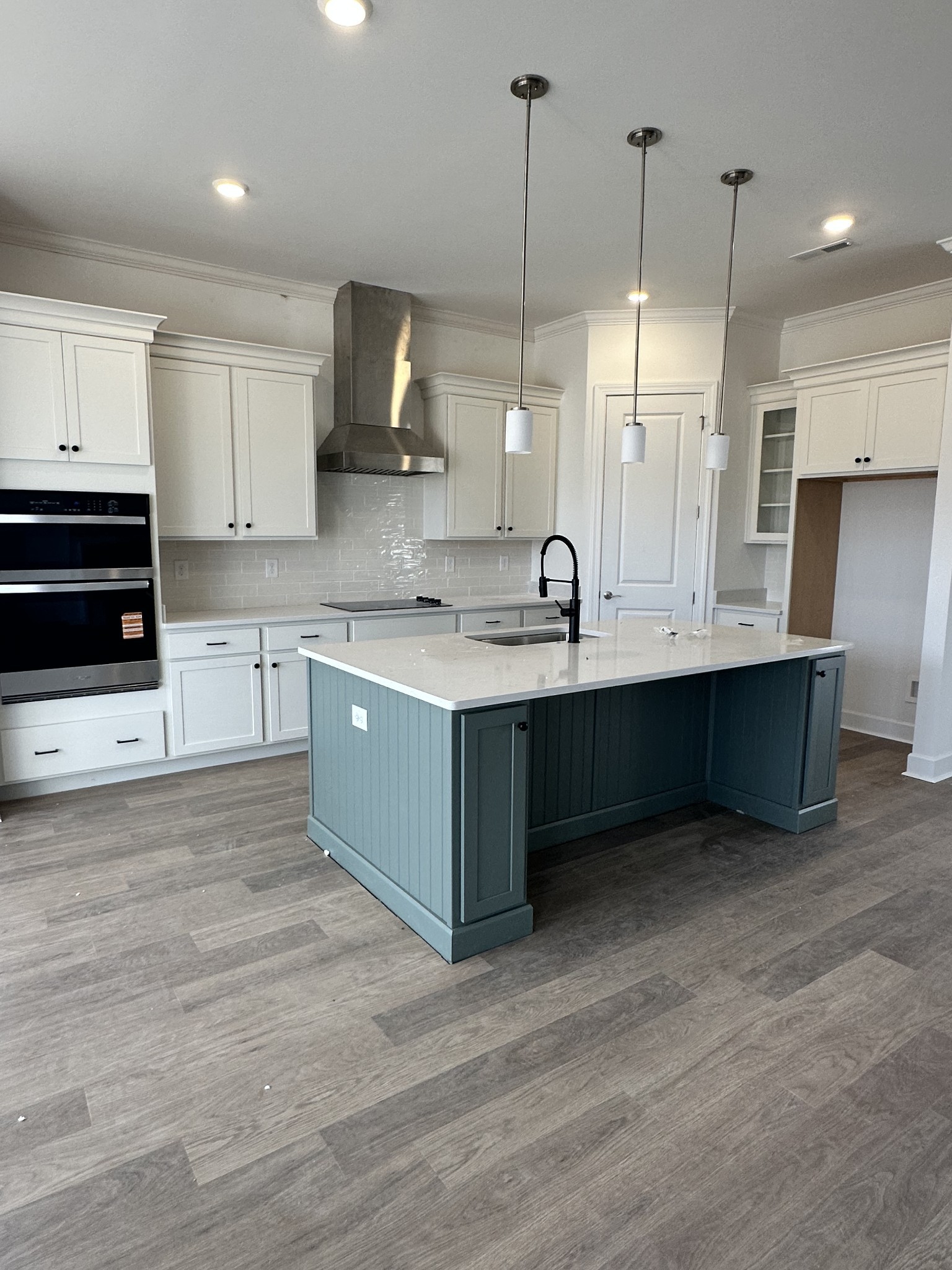 7344 Dutch River Circle