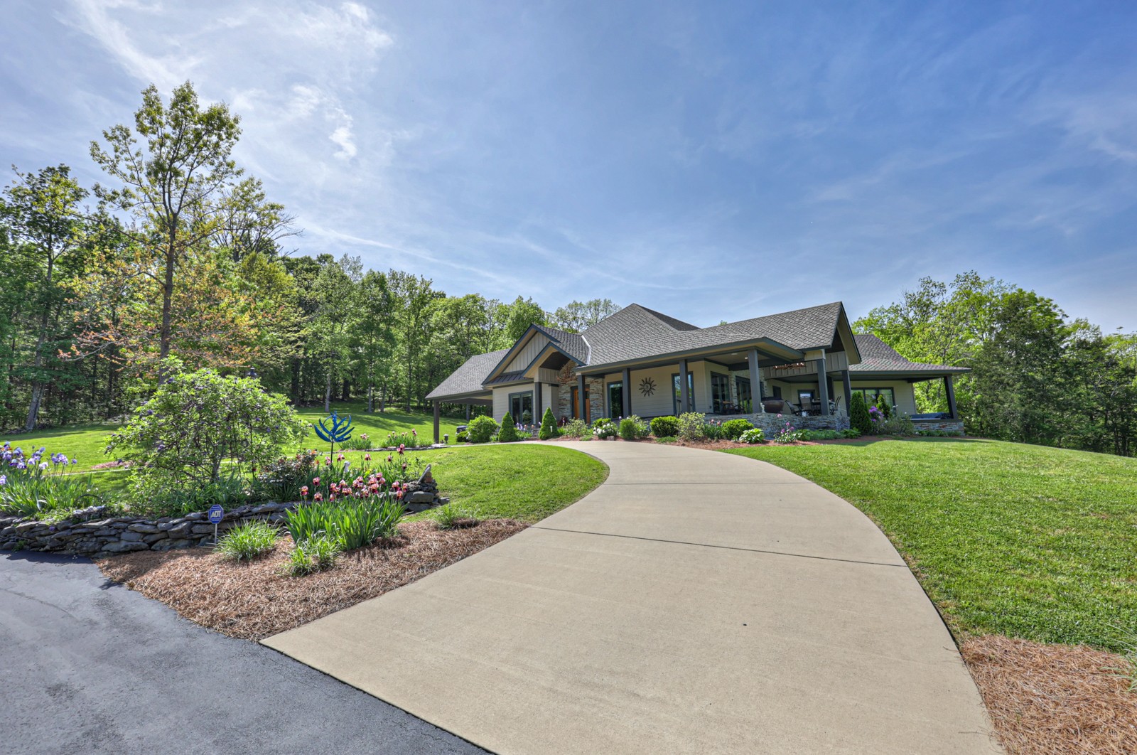 76 Agee Branch Ln