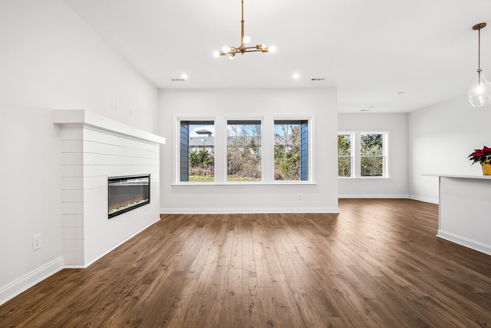 1057 Cherry Tree Dr