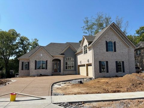 124 Scarsdale Dr S Hendersonville TN 37075