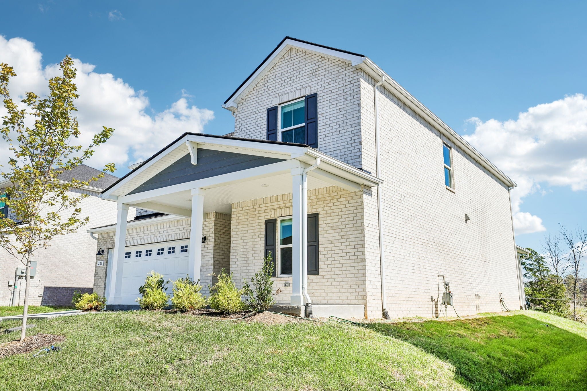 260 Astoria Dr