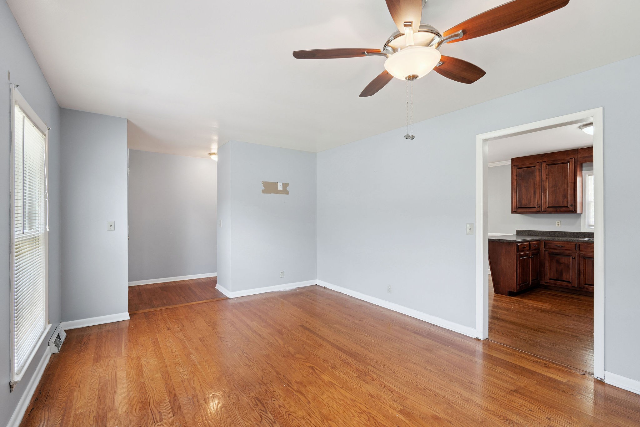 2311 Mayfair Ave