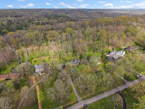 6121 Chickering Ct Nashville TN 37215