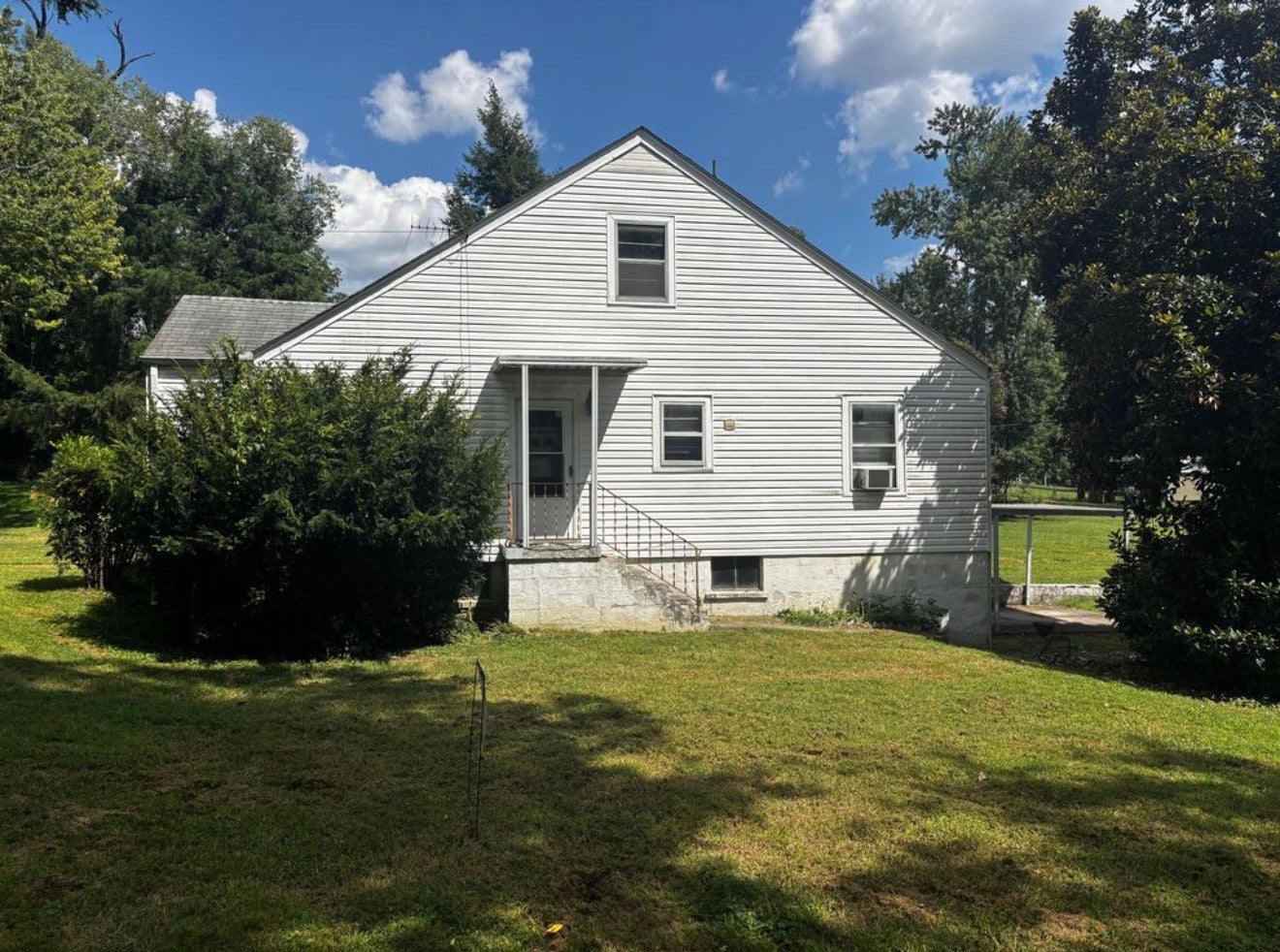 1411 Donelson Ave