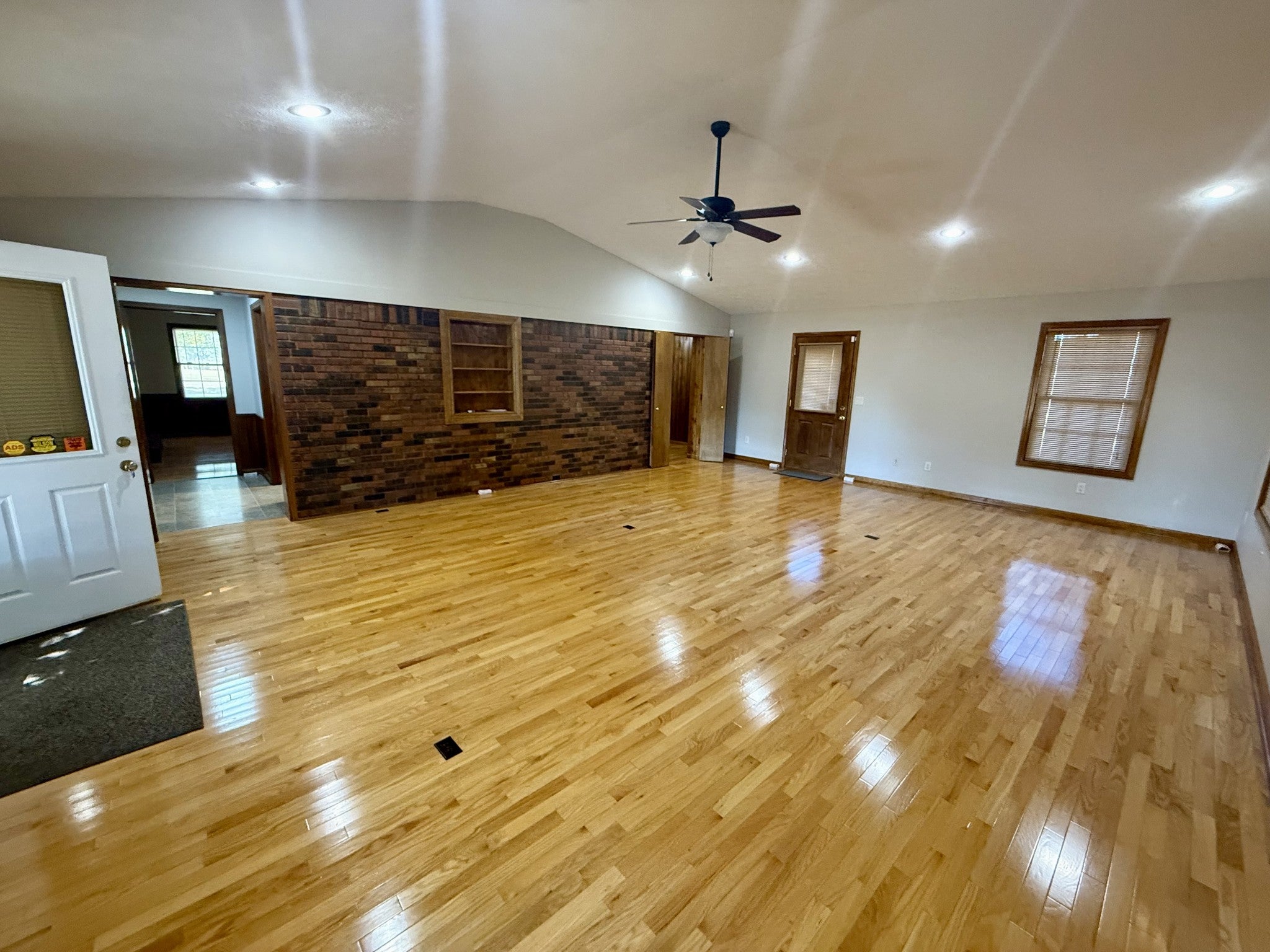 3420 Brady Ln