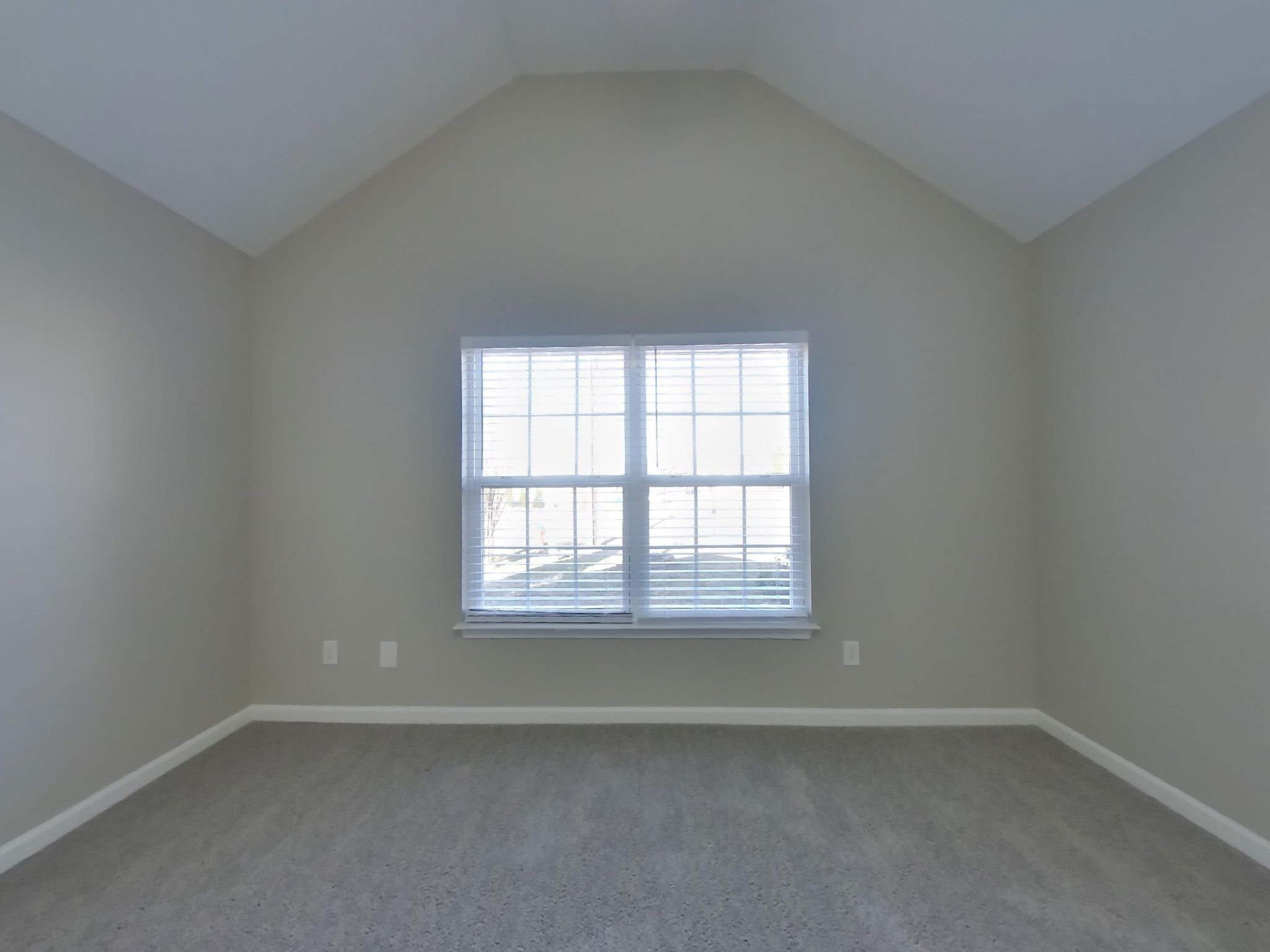 3505 Flora Dr