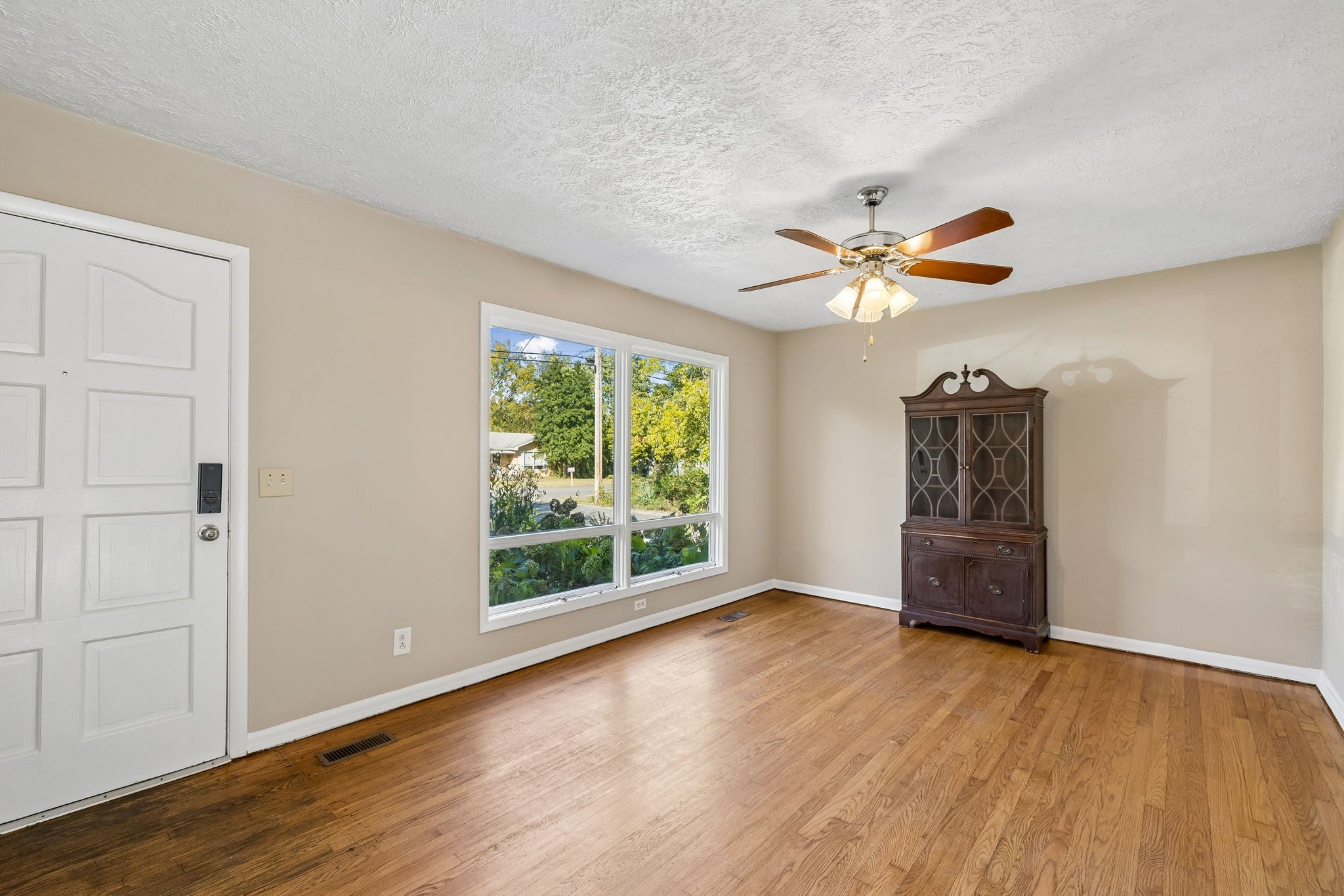 1814 Cypress Dr