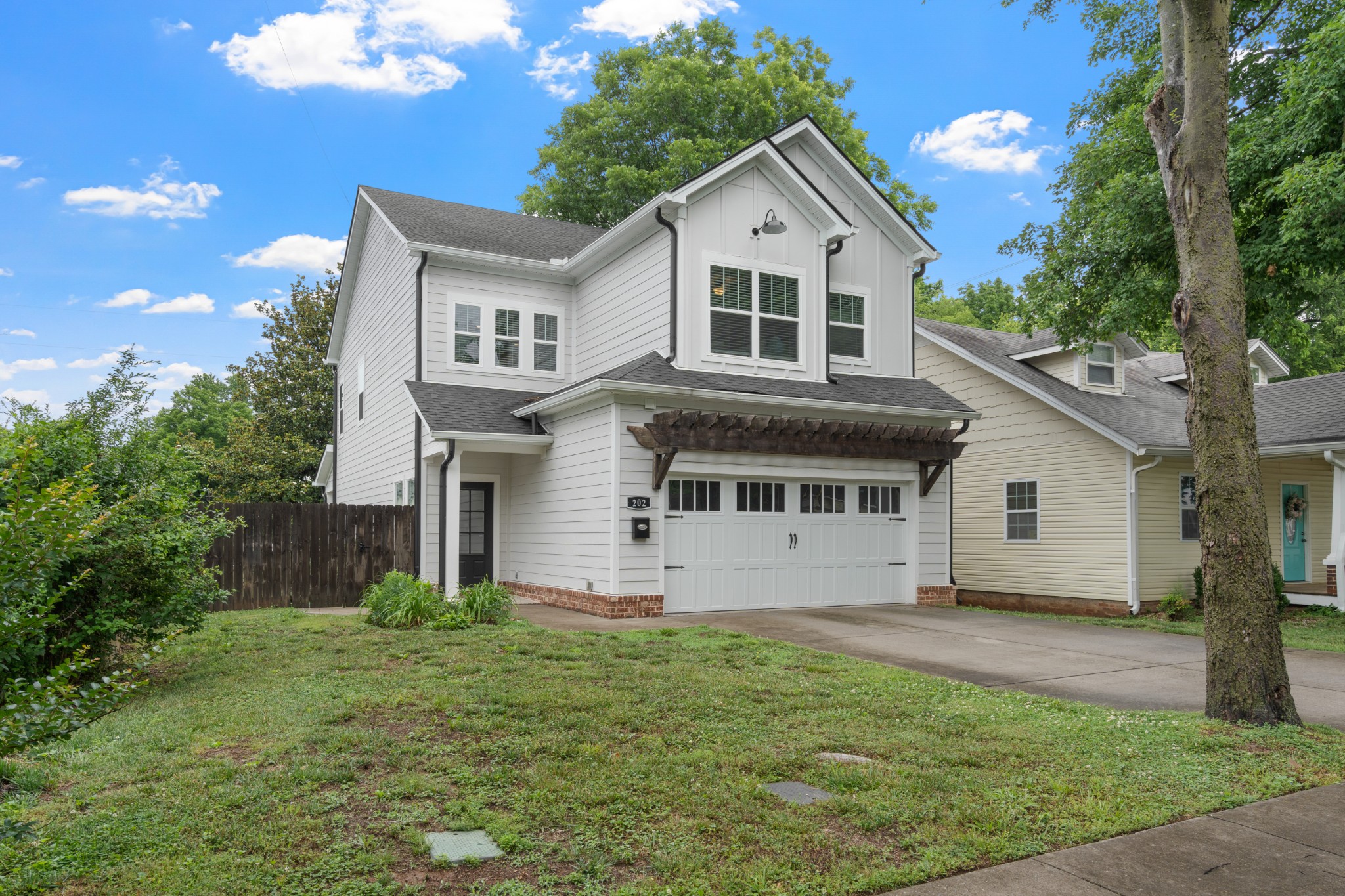 202 Richardson Ave