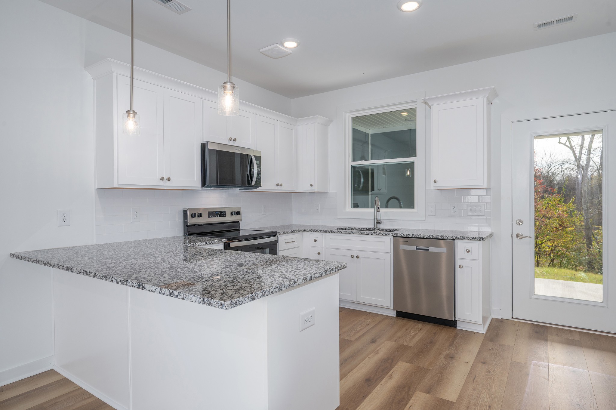 1170 S Dickerson Rd 24