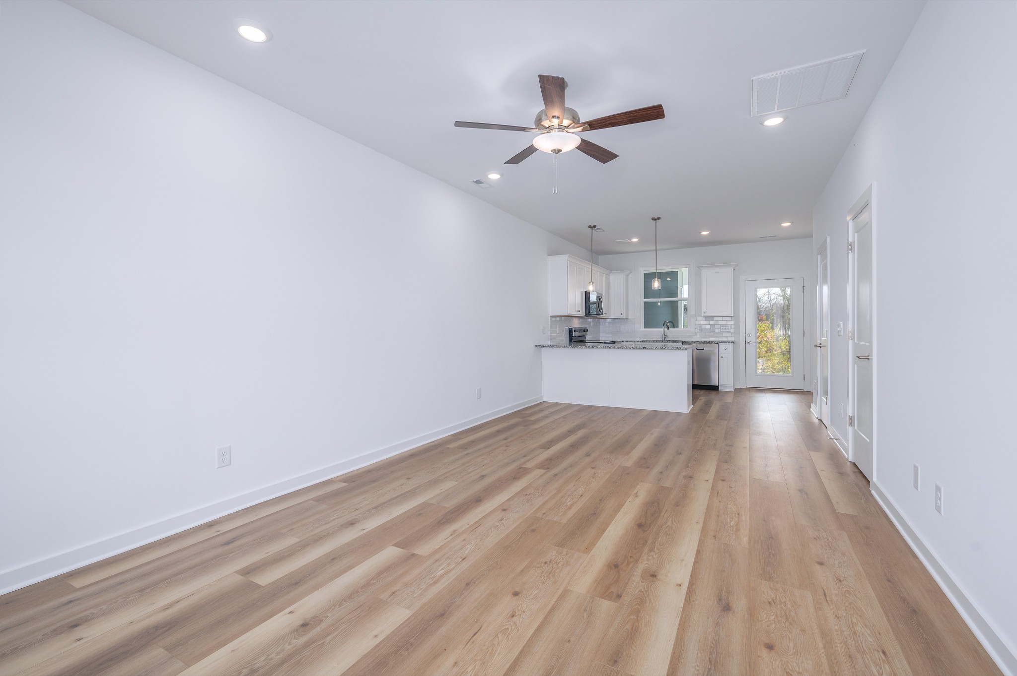 1170 S Dickerson Rd 24