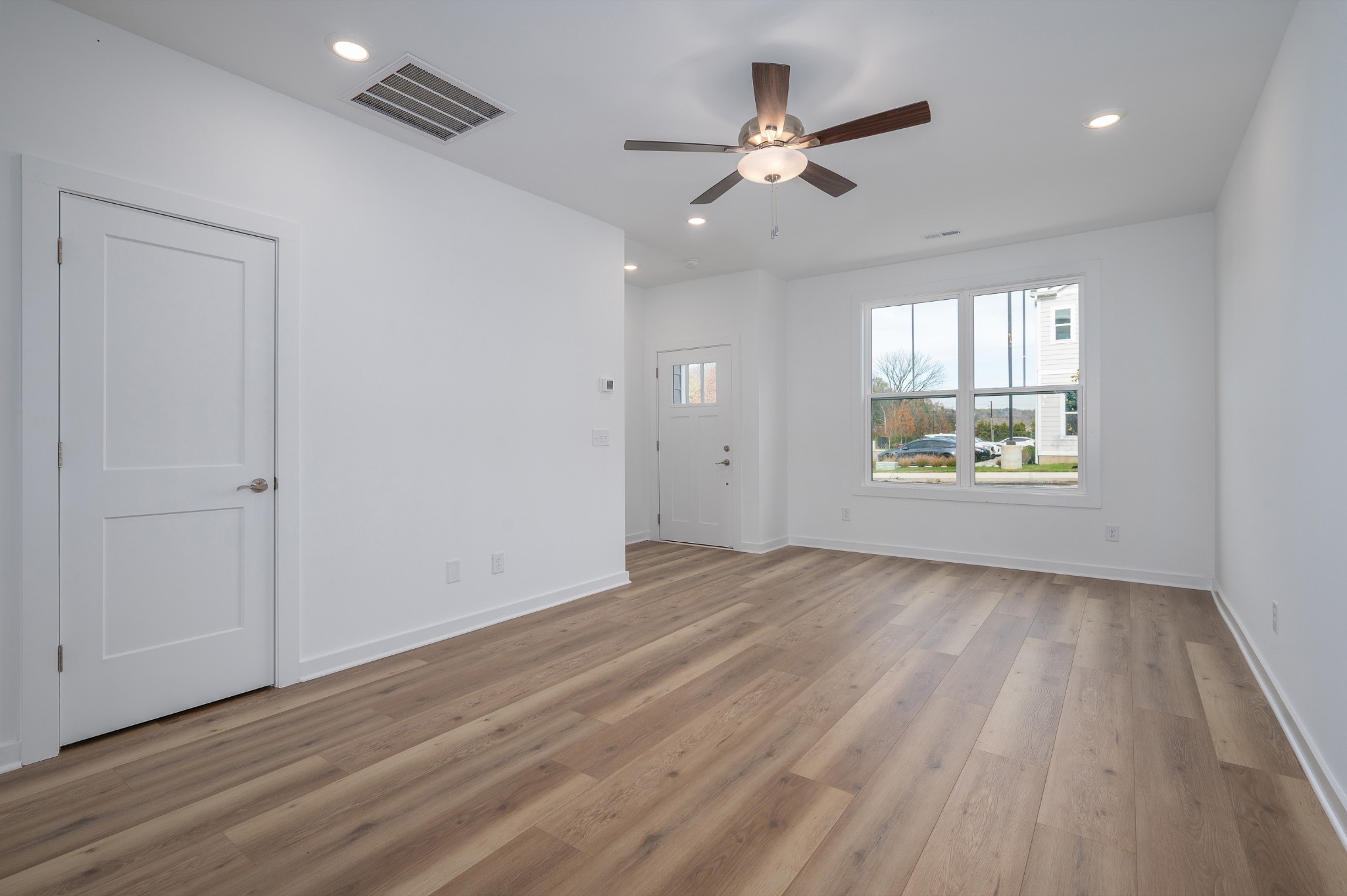 1170 S Dickerson Rd 24