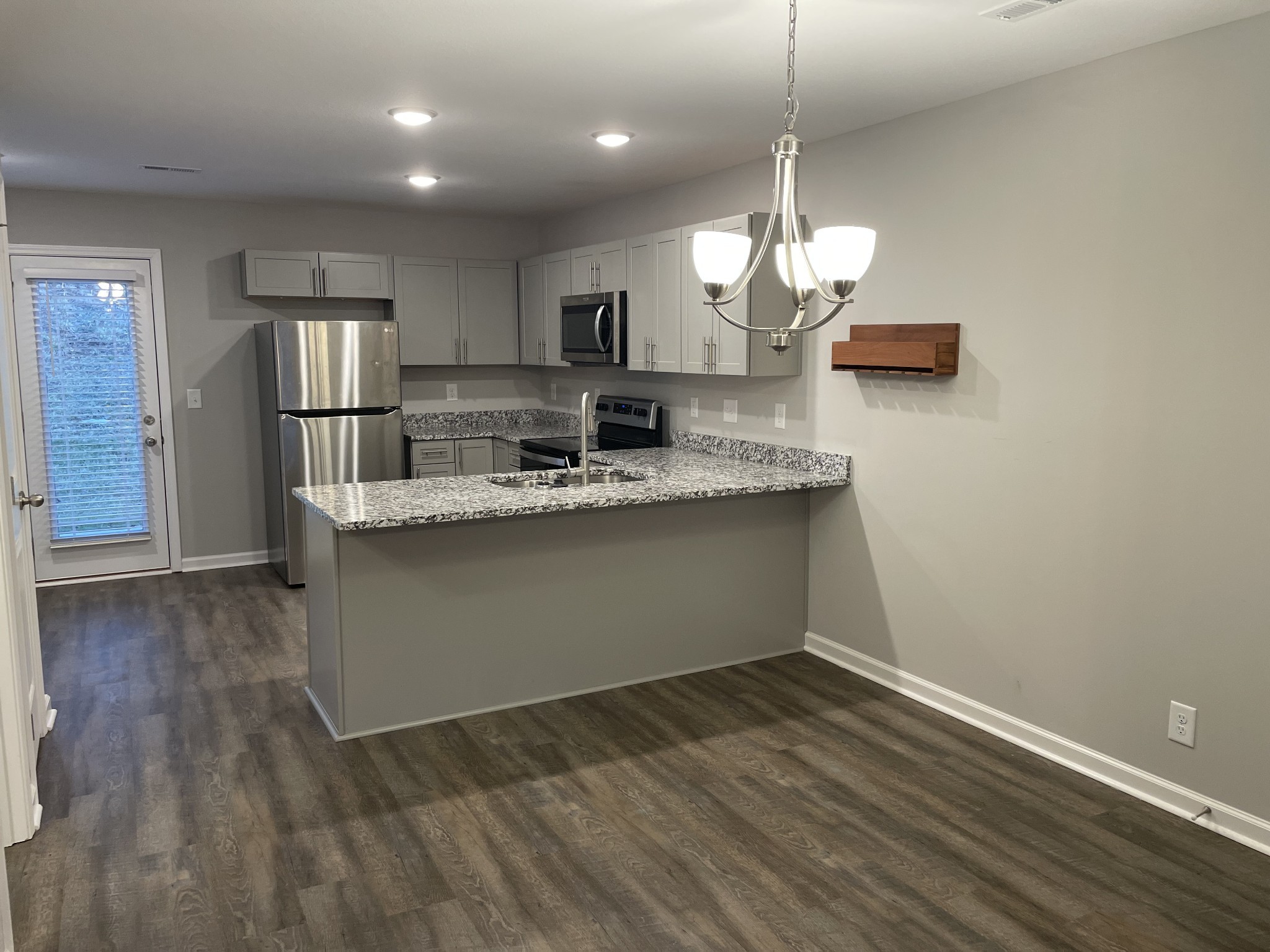 240 Woodland Valley Ln