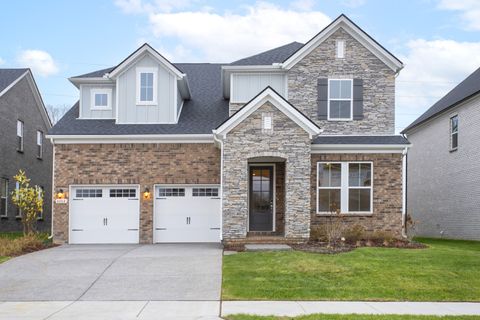 215 South Dunnwood Ln Mount Juliet TN 37122