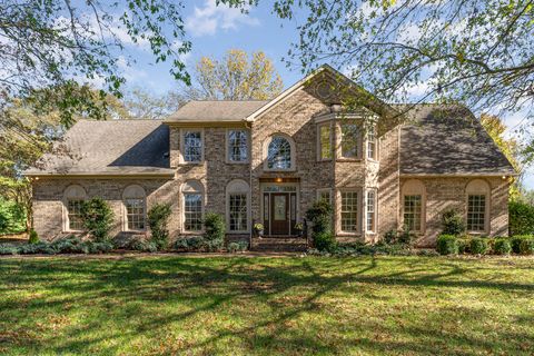 1610 Oakhall Dr Brentwood TN 37027