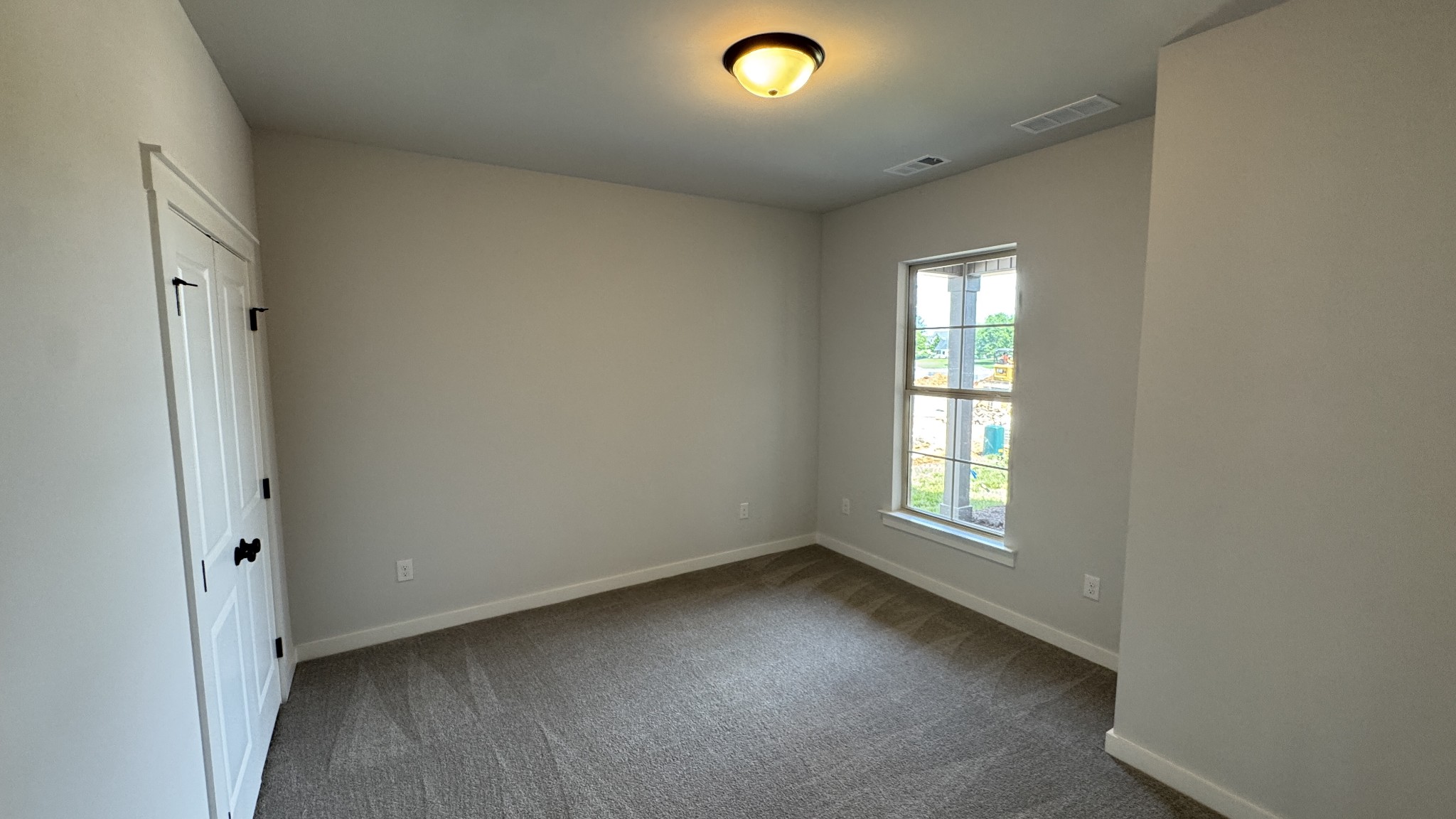 510 W Foxrun