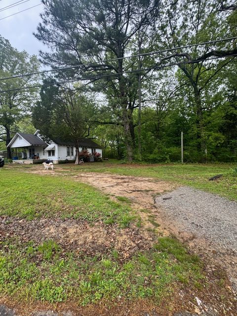 144 Post Oak Ave Camden TN 38320