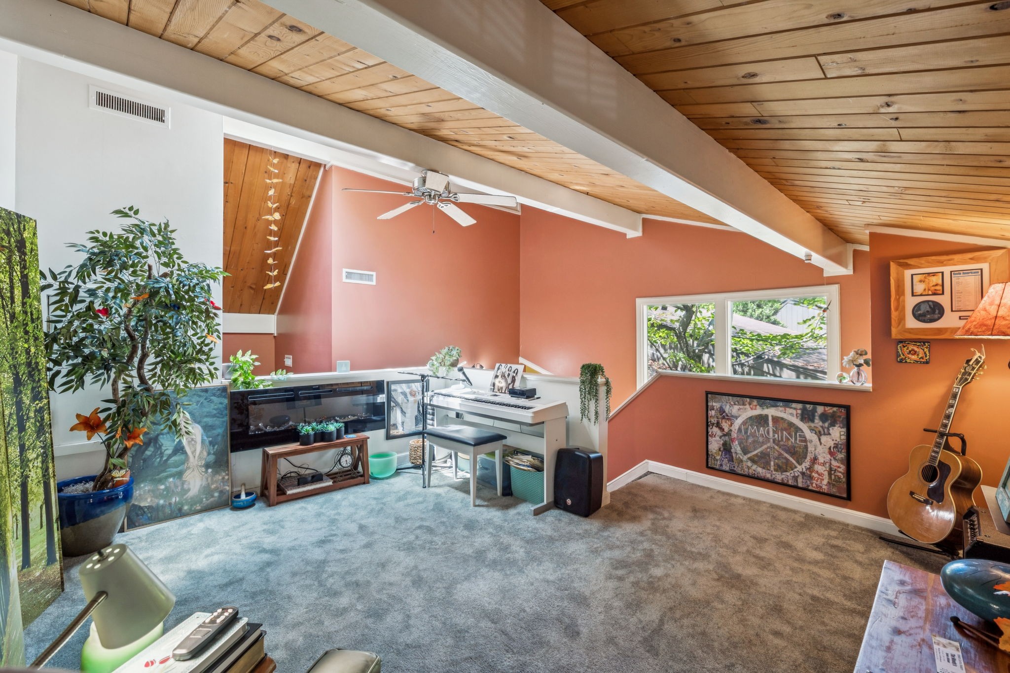 127 Holly Forest