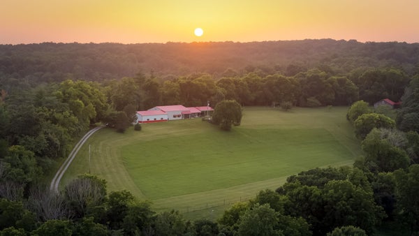 5123 STEAM MILL HOLLOW RD, WILLIAMSPORT, TN 38487 - Image c8d3f27f2cf2a6df742b3260a623b897/2340331579