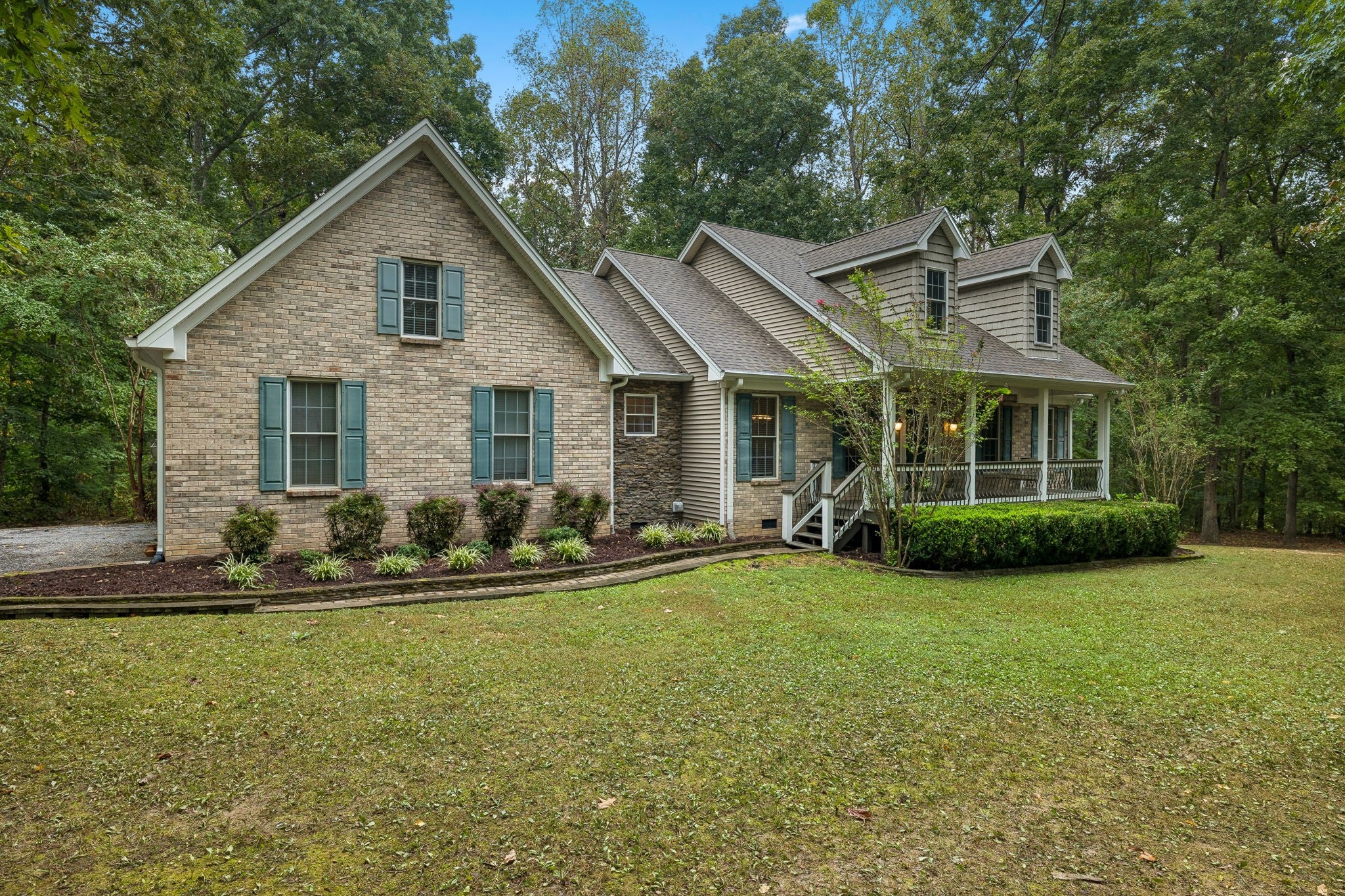 1003 Goldfinch Ct