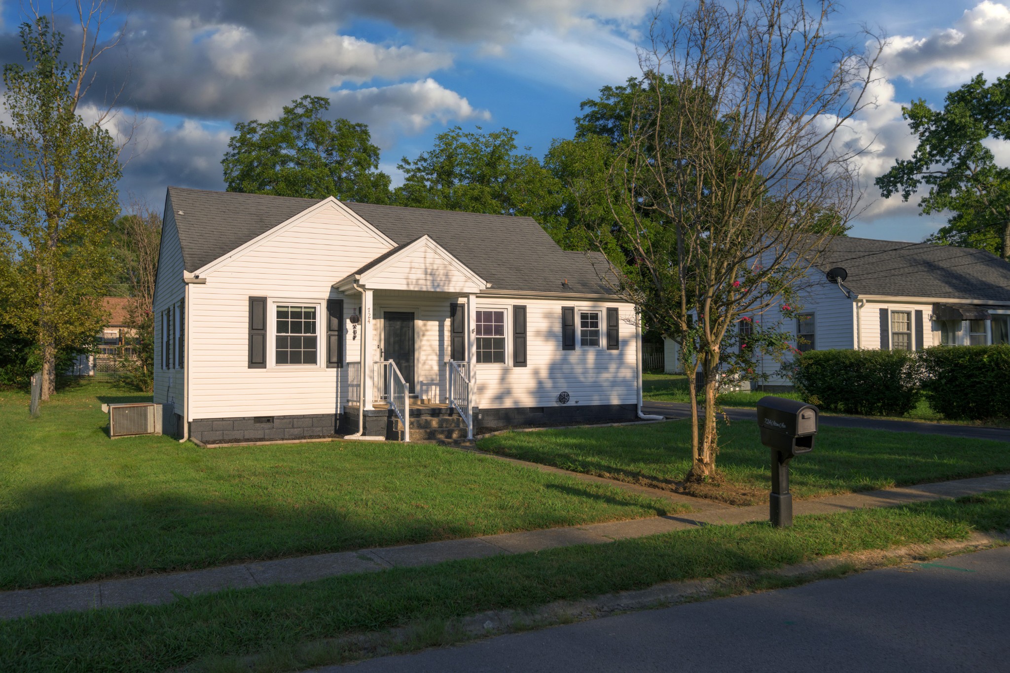 724 Alton Ave