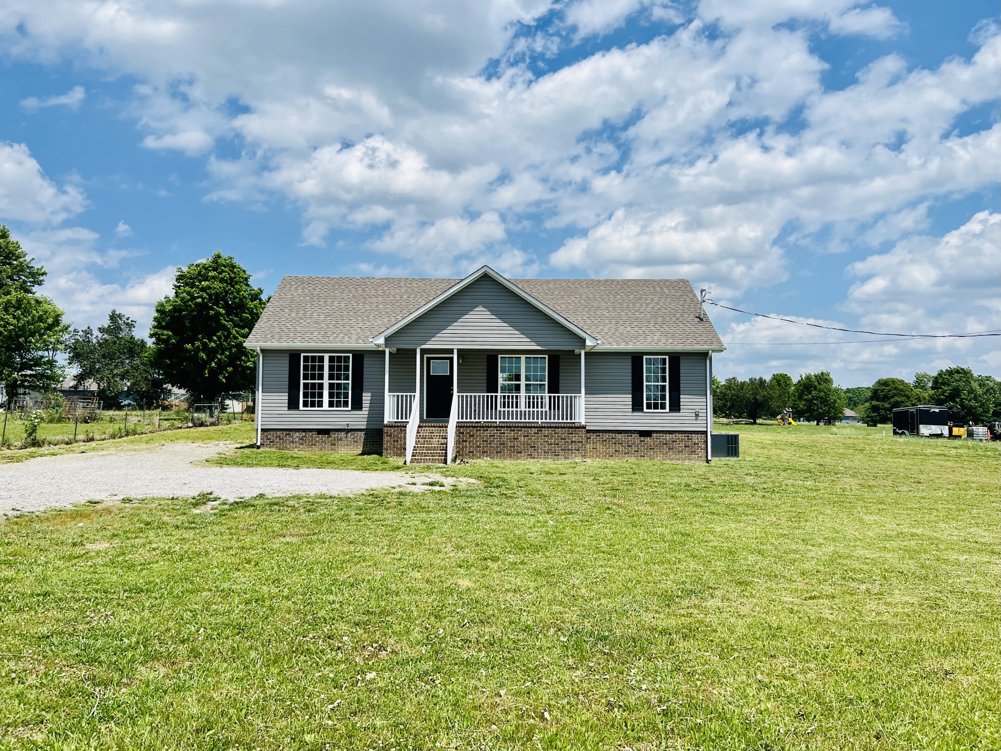 4560 Fall River Rd